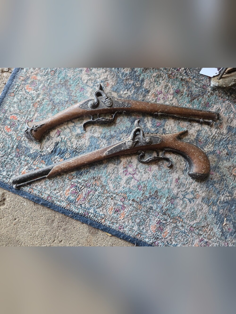 Vintage Sexton USA Metal Flintlock Wall hangers 19 inches long 1129